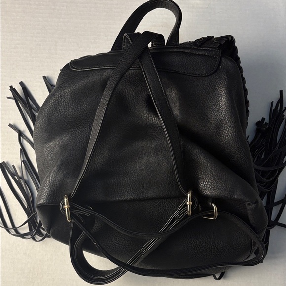 Chic Black Fringe Backpack - Picture 4 of 6